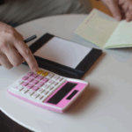 통장에 100만원도 없다.. 요즘 4050 사이에 퍼지고 있는 처참한 현상